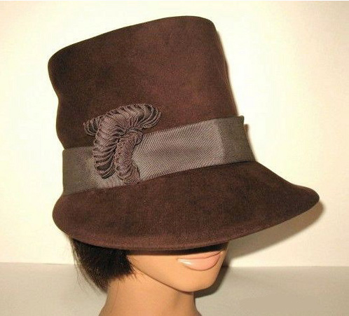1940s wool felt hat - Courtesy of fallsavenuevintage