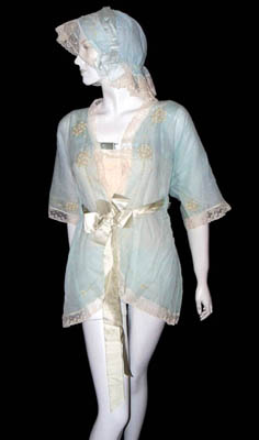 Vintage early 1900s set - Courtesy of pinky-a-gogo