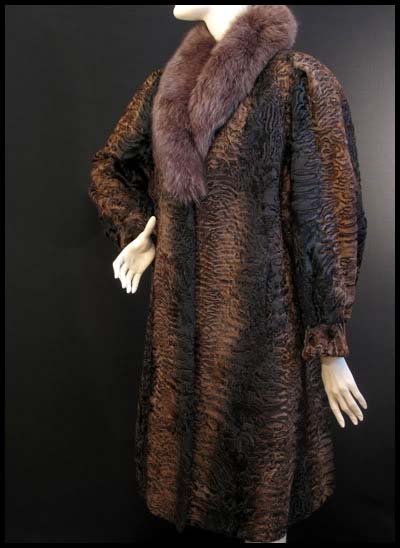 Vintage hornback swakara lamb coat - Courtesy of themerchantsofvintage