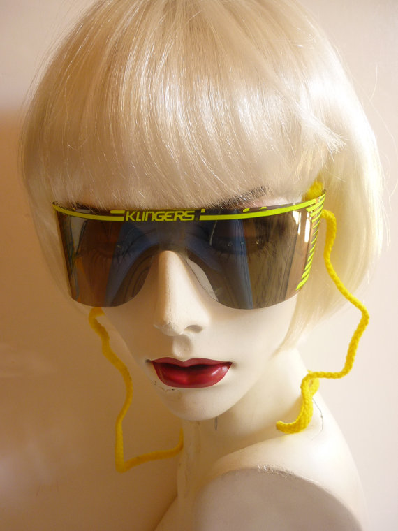 1980s wrap sunglasses - Courtesy of decotodiscovintage