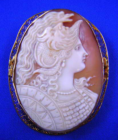 1910 carved cameo shell with 14k frame (Athena) - Courtesy of cur.iovintage