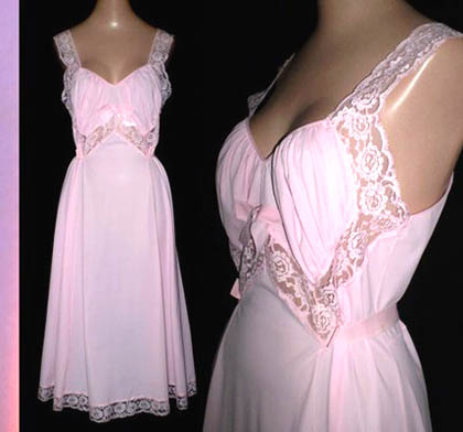 Vintage 1960s Kayser nightgown - Courtesy of thespectrum