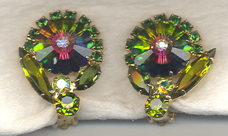 1960s earrings - Courtesy of linnscollection