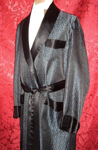 Vintage 1940s satin robe - Courtesy of gilo49