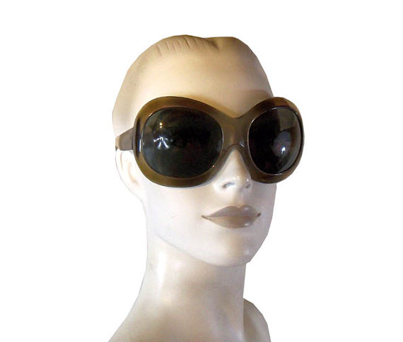 1960s Italian bug eye sunglasses - Courtesy of pinkyagogo