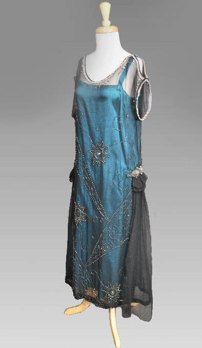 1924 beaded silk evening dress - Courtesy of bctreasuretrove.com