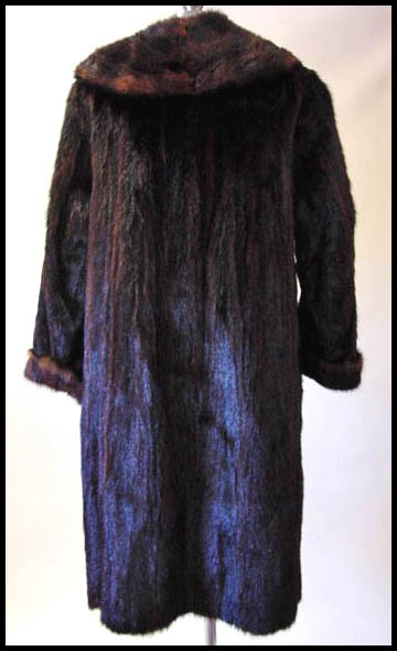Vintage marmot coat - Courtesy of daisyfairbanks