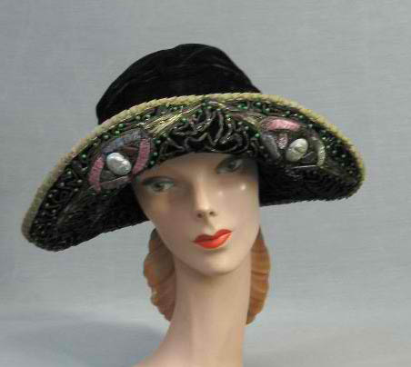 1920s hat - Courtesy of magsragsvintage