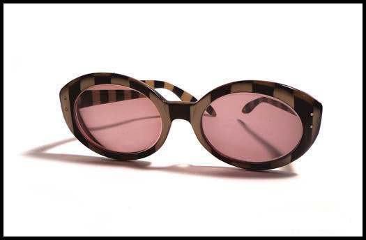 1960s B&L Ray Ban sunglasses - Courtesy of pinkyagogo