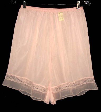 Vintage 1950s sheer panties - Courtesy of pinky-a-gogo