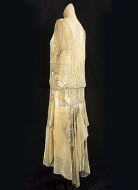  1928 velvet beaded evening gown - Courtesy of vintagetextile.com