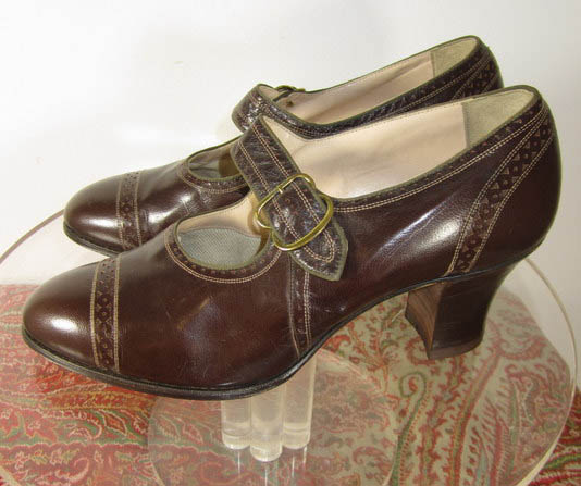 late 1920s leather Brogues by Porter's shoes - Courtesy of cur.iosvintage