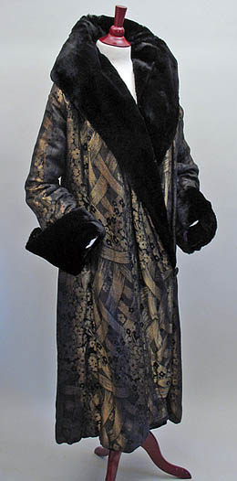 1920s black & gold lamé opera Coat - Courtesy of pastperfectvintage.com