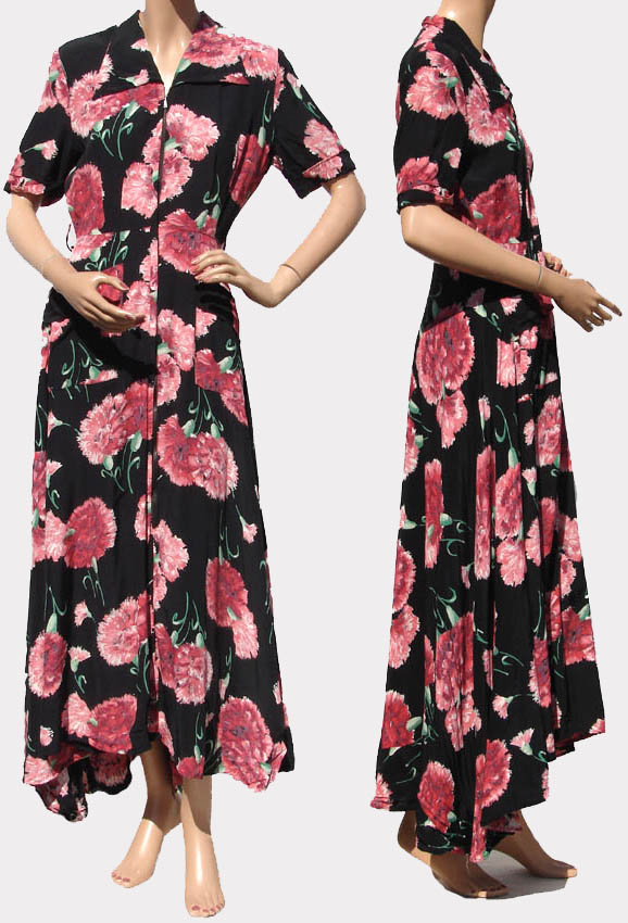 1940s dressing gown - Courtesy of poppysvintageclothing@sympatico.ca