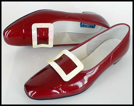 Vintage 1960s patent leather shoes - Courtesy of denisebrain
