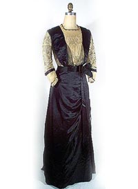1911-12 black silk and lace dress - Courtesy of pastperfectvintage.com
