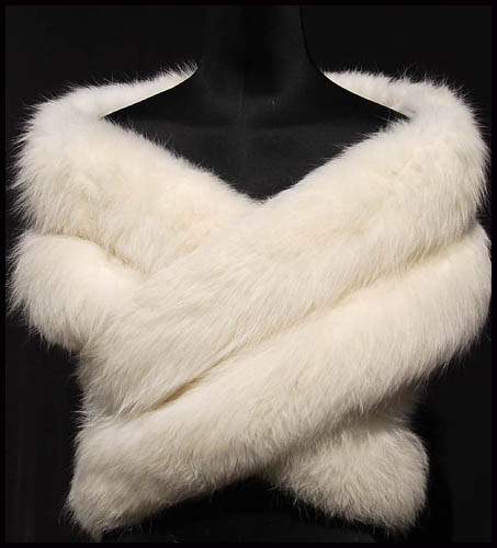 Vintage white fox wrap - Courtesy of poppysvintageclothing@sympatico.ca