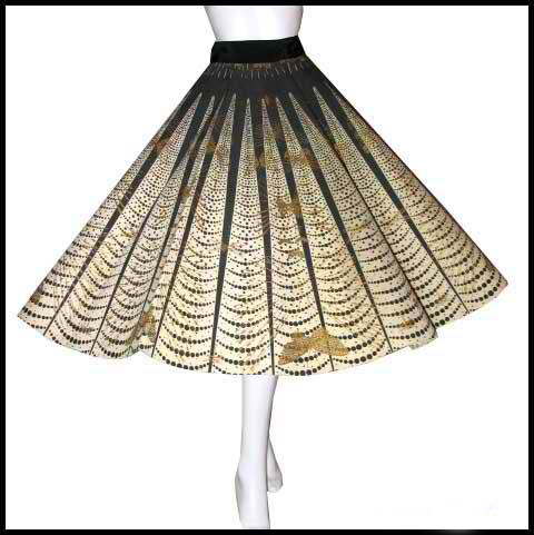  1950s full circle skirt made of paper - Courtesy of pinkyagogo