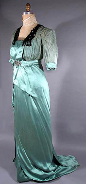  1912 Austrian green silk satin dress - Courtesy of pastperfectvintage.com