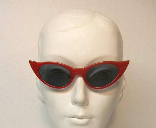 1980s sunglasses - Courtesy of materialmemorieslane