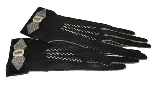 Vintage cow leather gloves - Courtesy of pinky-a-gogo