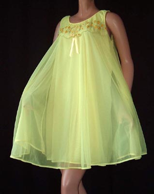 Vintage 1960s chiffon nightgown - Courtesy of gilo49