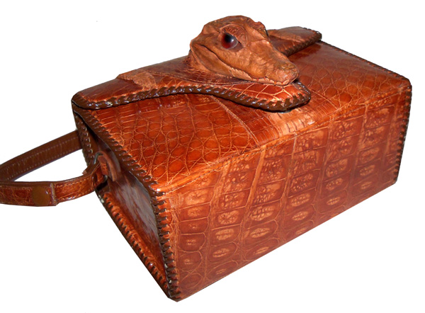Vintage stamped Made in Cuba alligator bag - Courtesy of pinky-a-gogo