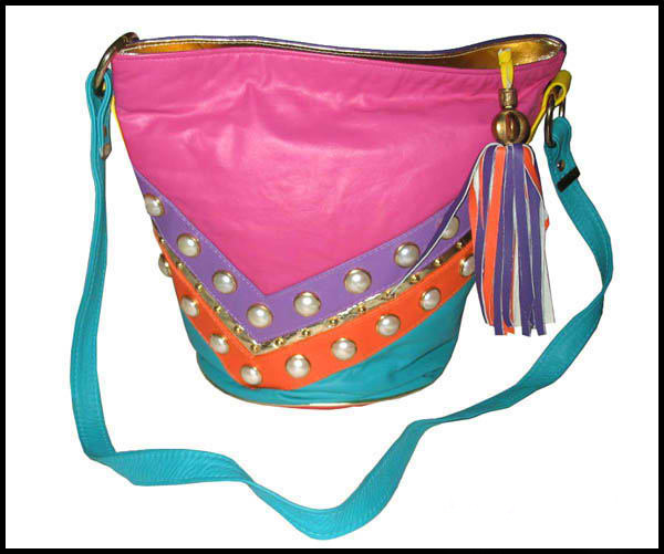 1980s leather handbag - Courtesy of pinkyagogo