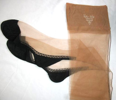 Vintage Valuewise Cuban heel seamed nylon stocking - Courtesy of Sewingmachinegirl