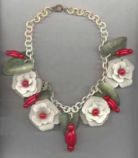 1930s bakelite & celluloid necklace - Courtesy of linnscollection