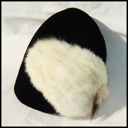 Vintage ermine hat - Courtesy of metroretro