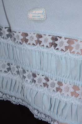 Shirring & lace inlay - Courtesy of gilo49