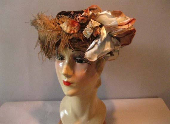 Ttianic era hat  - Courtesy of ladyscarlettsvintage