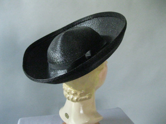 1960s straw Breton hat  - Courtesy ladyscarlettsvintage