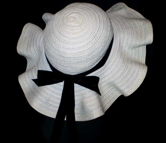 1960s / 1970s Mr. John Jr. straw sun hat - Courtesy of thespectrum