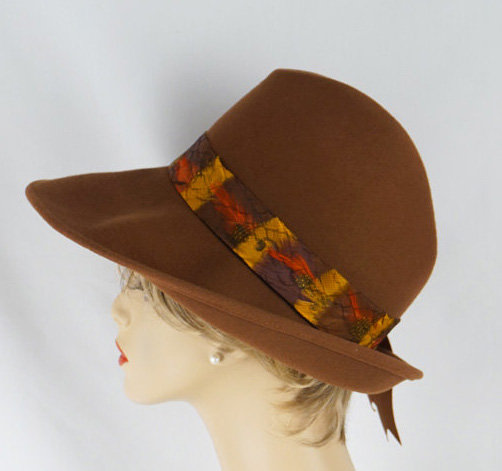 1970s hat band ribbon  - Courtesy of alleycatsvintage