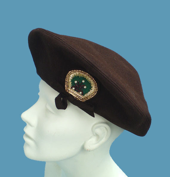 1940s Meadowbrook oversized beret - Courtesy of thespectrum