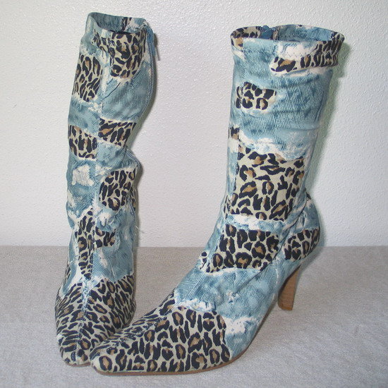 1990s Bee Fly denim boots - Courtesy of thevintagemerchant