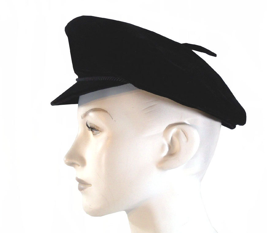 1950s Dobbs velvet beret with brim hat -  Courtesy of pinkyagogo