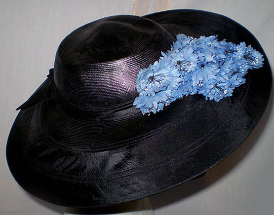 1950s Seidenbachs Tulsa straw picture hat  - Courtesy of thespectrum