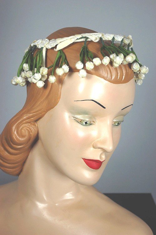 1950s berries bridal headpiece - Courtesy of vivavintageclothing