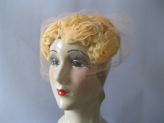 1950s peach chiffon cocktail hat  - Courtesy ladyscarlettsvintage