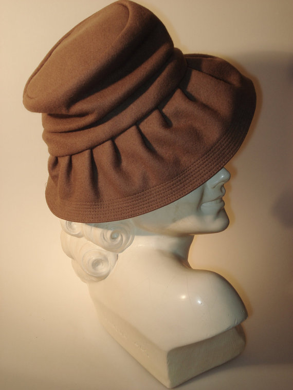 1950s felt lampshade hat - Courtesy of jazzbug