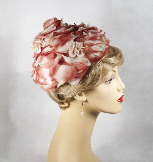 1960s beehive hat  - Courtesy of alleycatsvintage