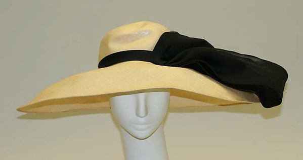 1958 Balenciaga picture hat  -  Courtesy of the Metropolitan Museum of Art