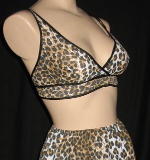 sewingmachinegirl on etsy! - Vintage 1960s Leopard Print Bra Panties Slip Set 
