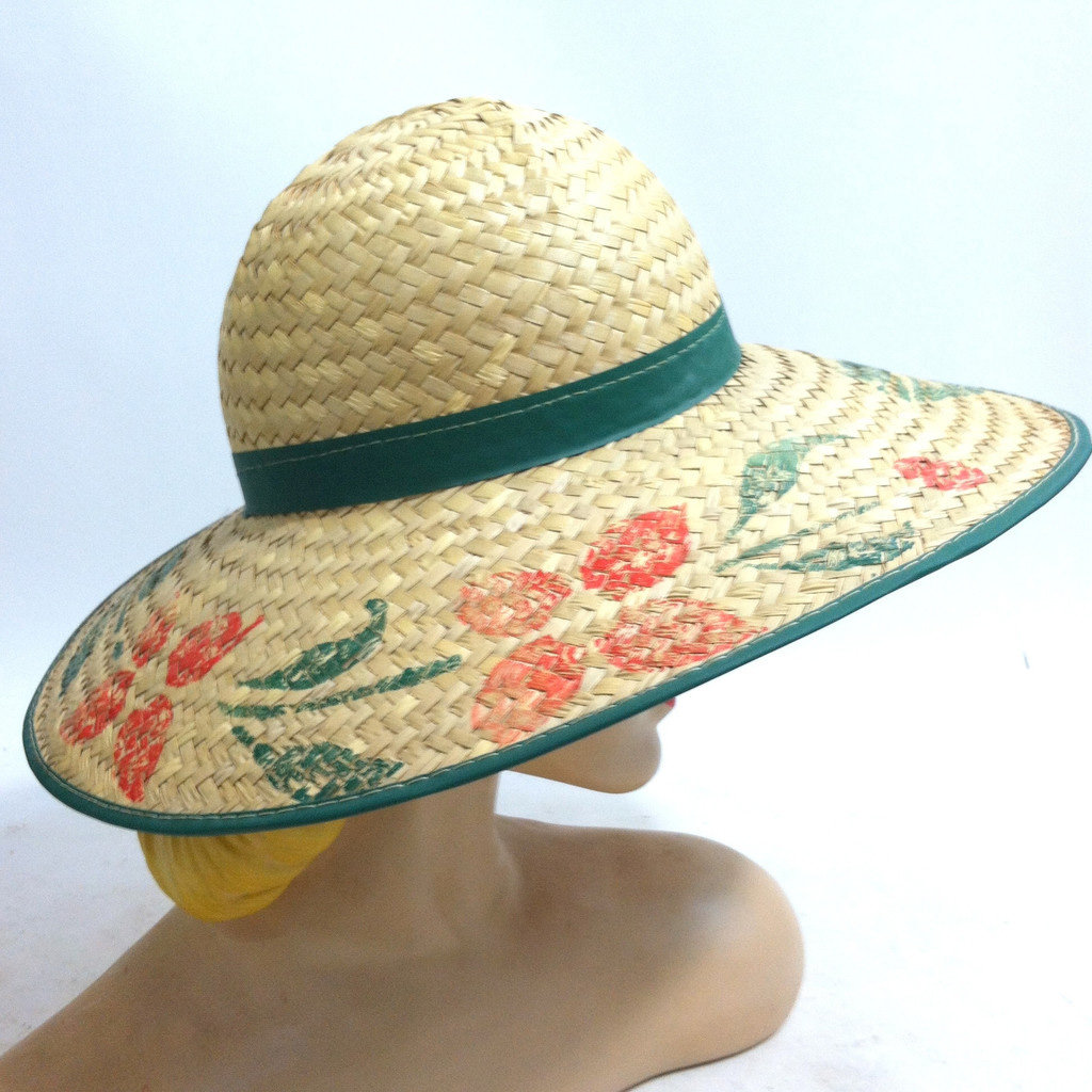1940s painted straw sun hat  - Courtesy of dorotheascloset