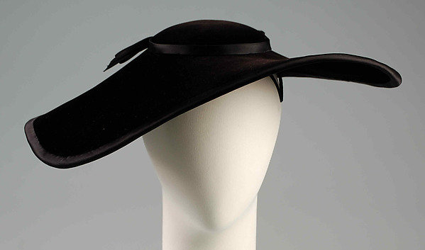 1955 Emme silk picture hat  -  Courtesy of the Metropolitan Museum of Art