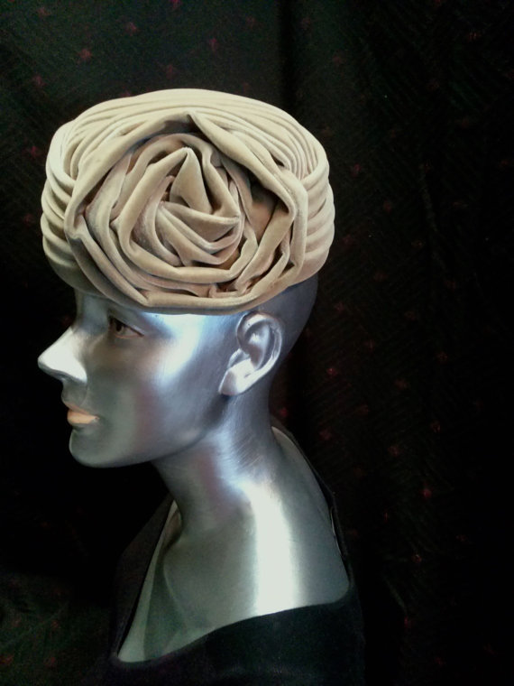1950s sculptural hat - Courtesy of bycinbyhand