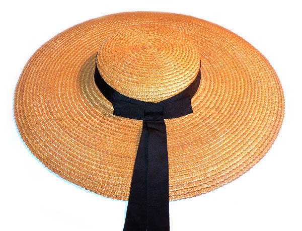 1940s large straw sun hat - Courtesy of pinkyagogo